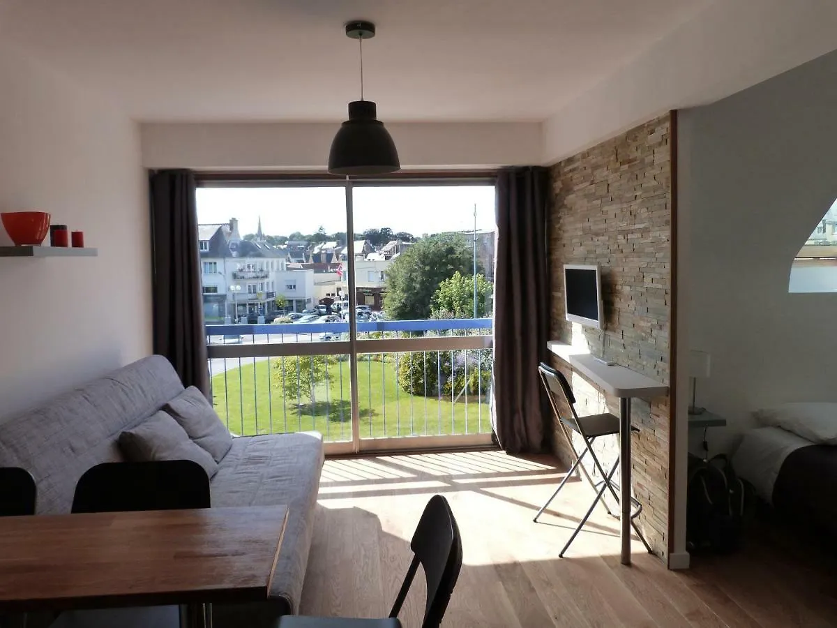 Apartment Studio A 2 Pas Du Port De Paimpol France
